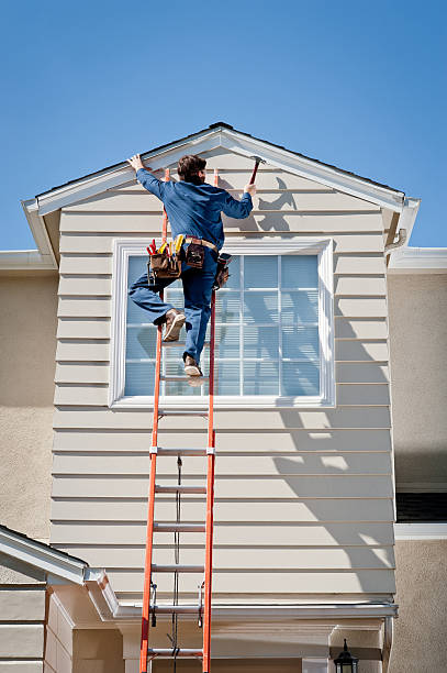 Siding Removal and Disposal in Griswold, IA